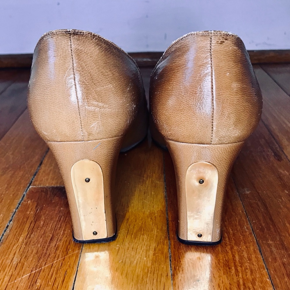 🐘 Mr. Seymour Vintage Camel Leather Pumps - Picture 3 of 6